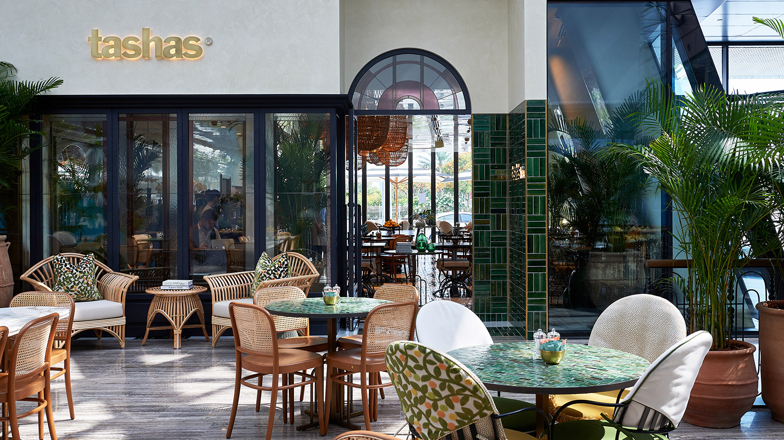 Tashas café